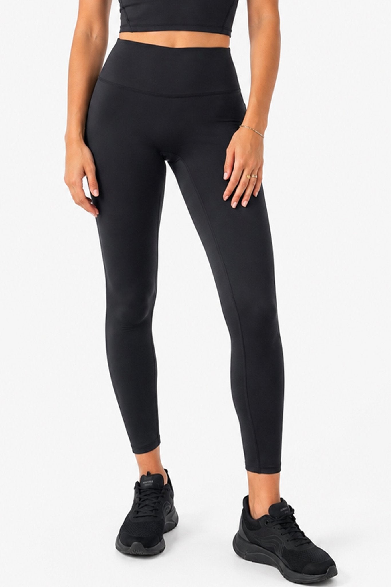Black Essential Leggings - Sigma Fit
