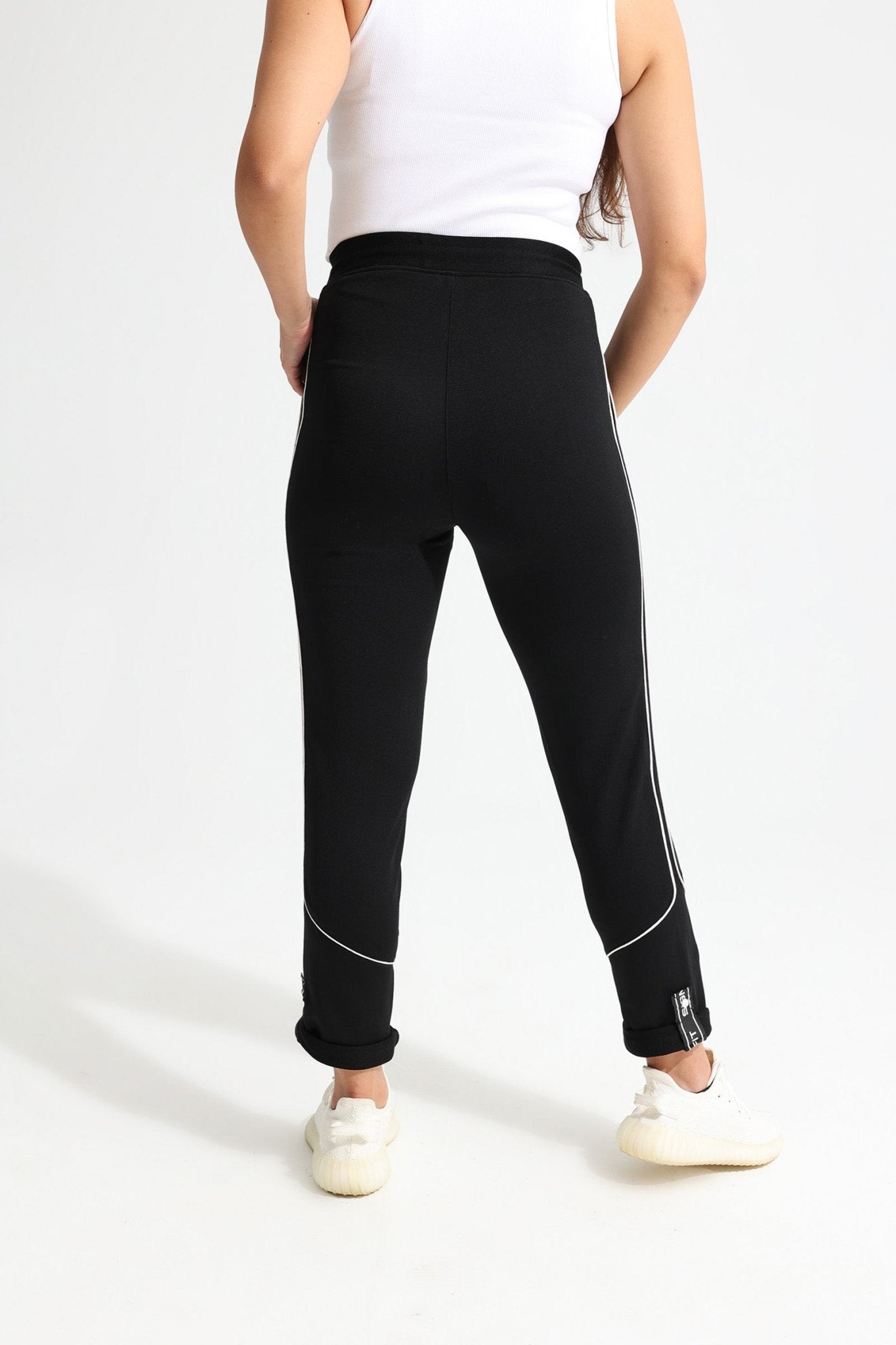 Black Straight Pants - Sigma Fit