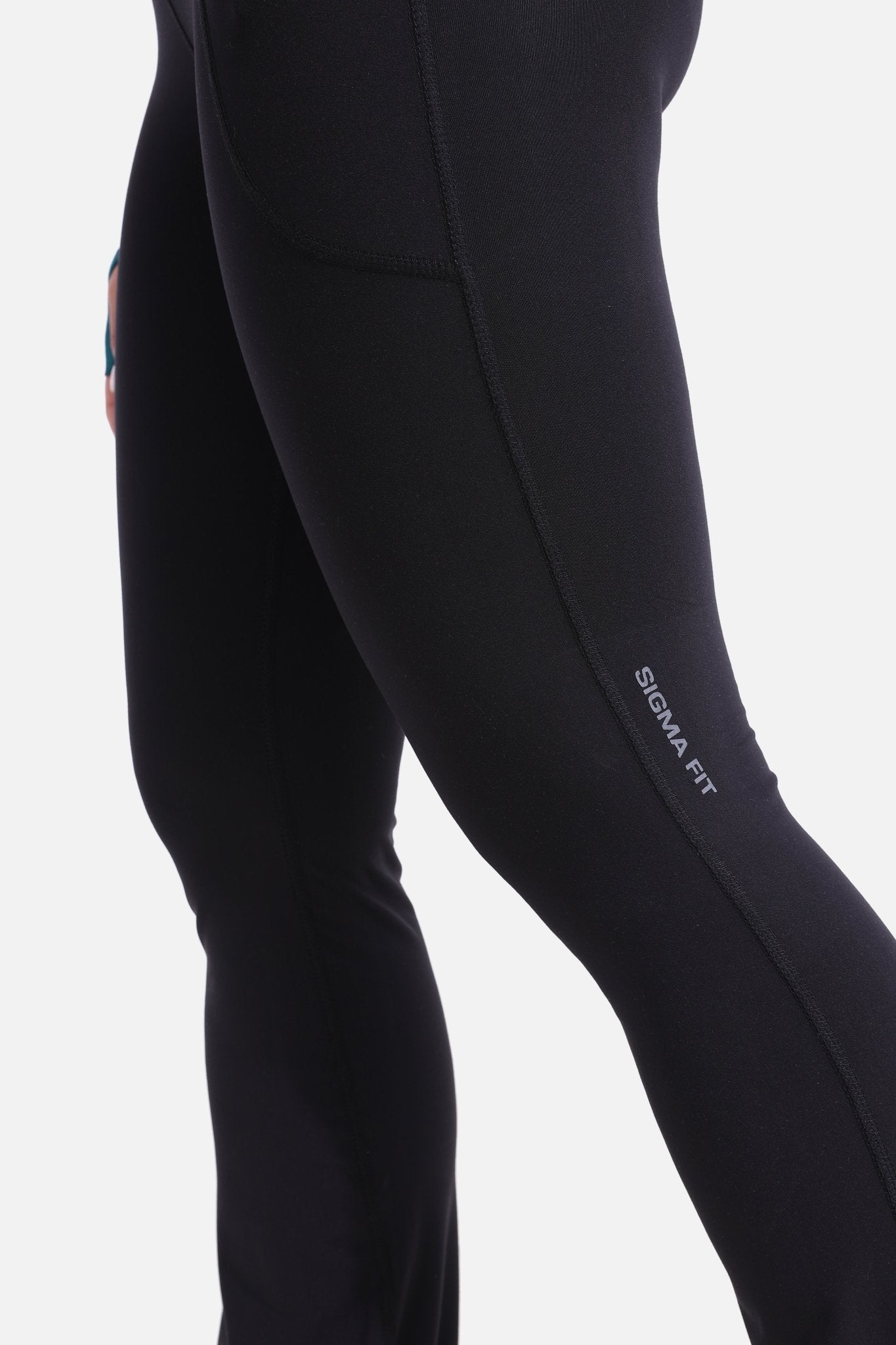 Black Yoga Flare Pants - Sigma Fit