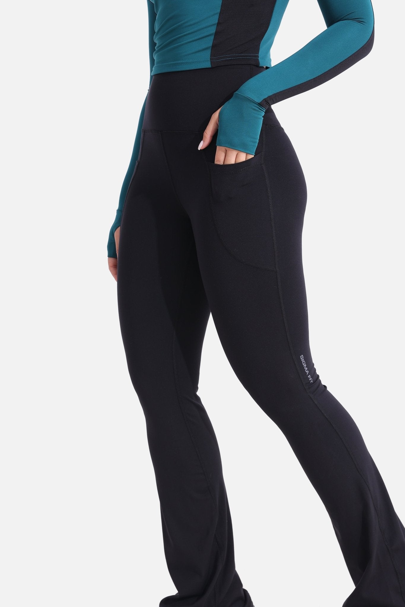 Black Yoga Flare Pants - Sigma Fit