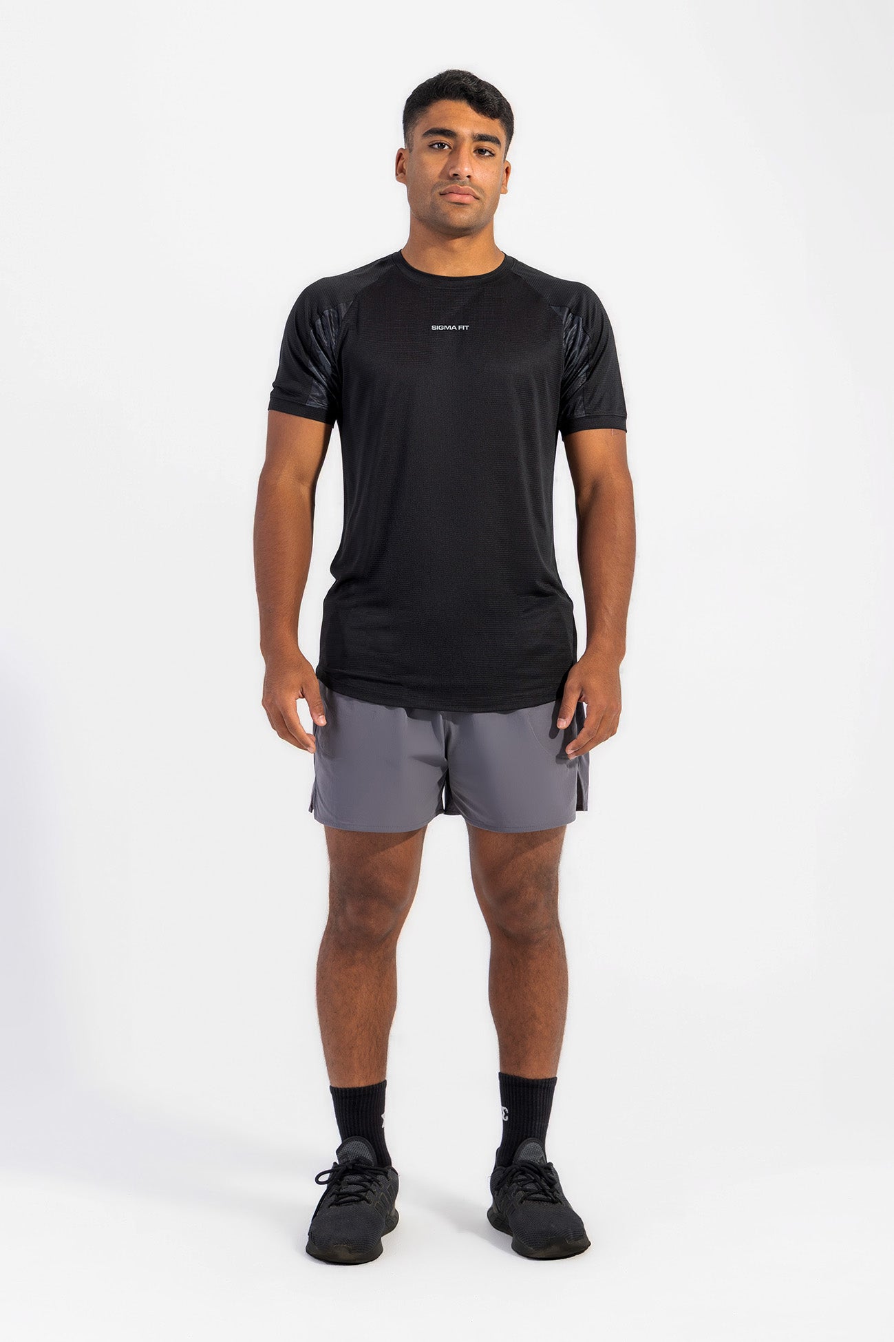 Black Dynamic PRO-Dri Tee full length - Sigma Fit