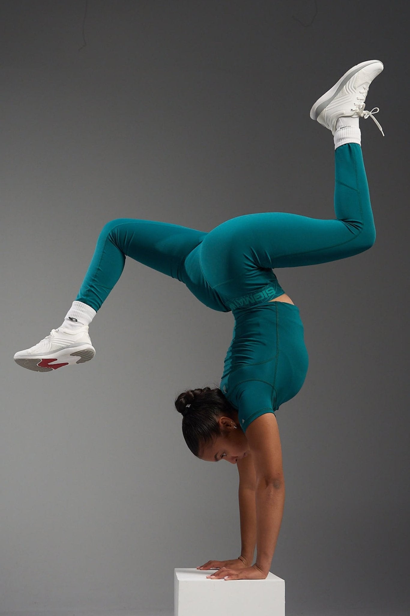 Women Mach - One Shoes White - Sigma Fit